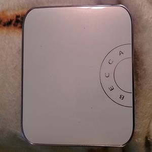 Becca Pearl Glow Shimmering Eye Pallet